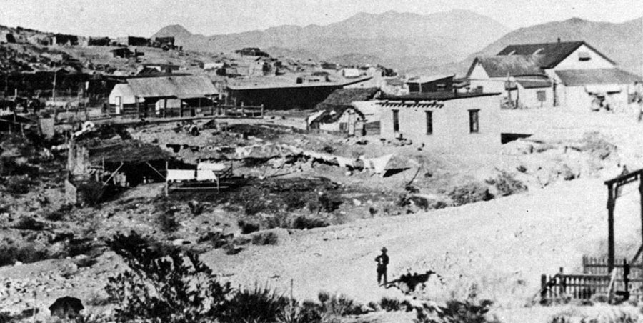 The Chisos Mine housing area.